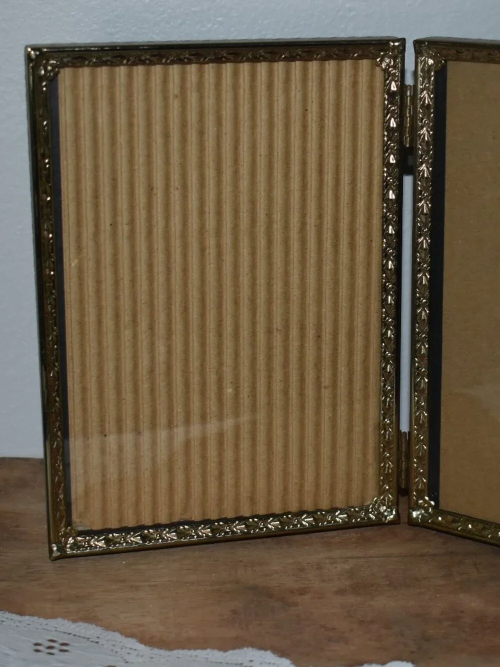 Antique Vintage Folding Brass Plated Steel Metal Double Picture Frame Decor